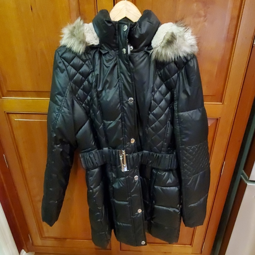 Women's Black Quilted Jacket with Fur Trim